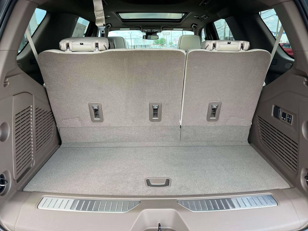 New 2026 GMC Yukon Denali w/ Sun & Power Step Package AWD/4WD image 18