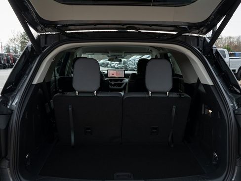New 2026 Ford Explorer Active w/ Active Comfort Package image 9