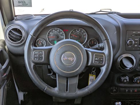 Used 2018 Jeep Wrangler Unlimited Sport S image 18