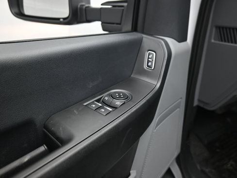 New 2026 Ford F250 XL w/ XL Chrome Package image 9