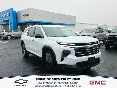 New 2026 Chevrolet Traverse LT w/ Driver Confidence Package image 3