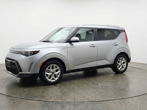 Used 2025 Kia Soul LX w/ LX Technology Package FWD image 3