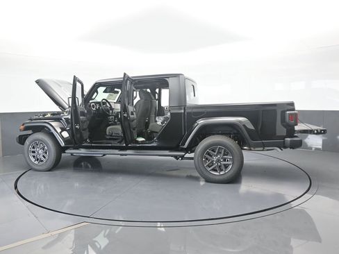 New 2026 Jeep Gladiator Sport image 67