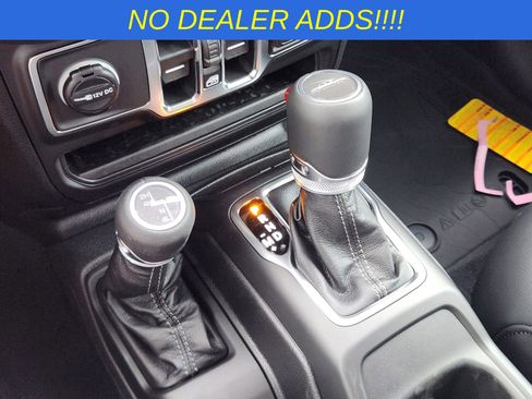 New 2026 Jeep Gladiator Mojave AWD/4WD image 18