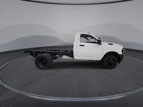 New 2026 RAM 3500 Tradesman image 9