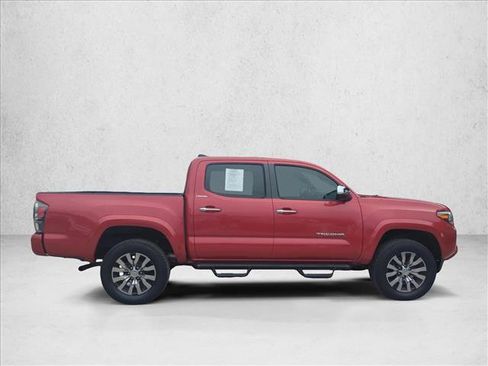 Used 2022 Toyota Tacoma Limited RWD image 4