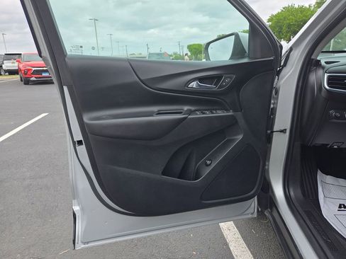 Used 2019 Chevrolet Equinox LT image 12