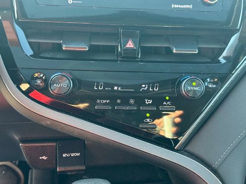 Used 2024 Toyota Camry LE w/ Convenience Package image 21