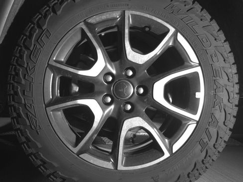 Used 2025 Jeep Compass Trailhawk image 14