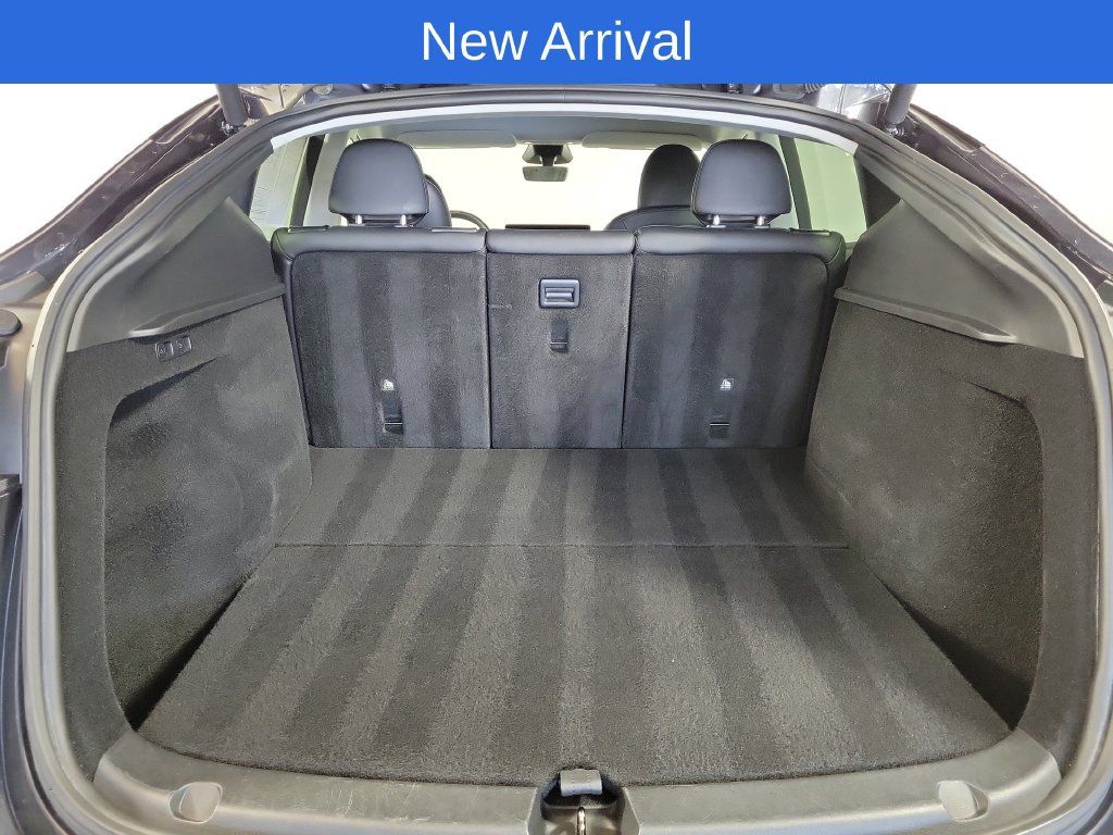Used 2024 Tesla Model Y 2WD image 21