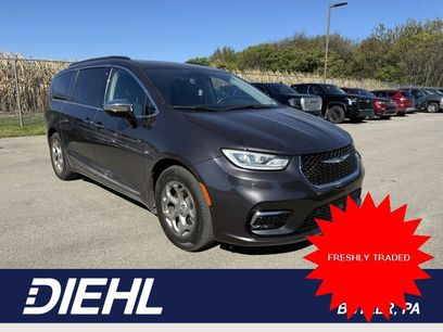 Used 2023 Chrysler Pacifica Limited