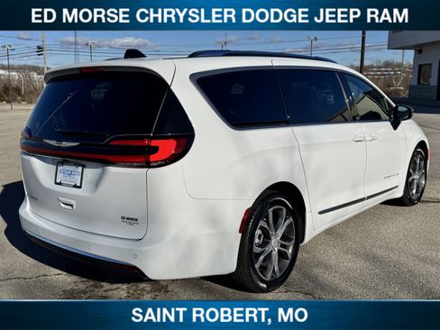 New 2026 Chrysler Pacifica Pinnacle FWD image 5