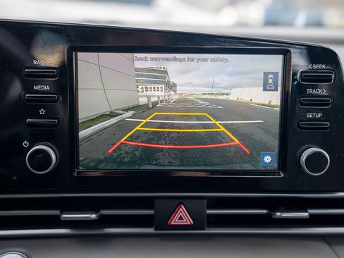 Used 2021 Hyundai Elantra SEL w/ Convenience Package image 15