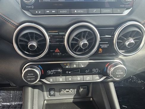 Used 2025 Nissan Sentra SR w/ SR Premium Package image 22