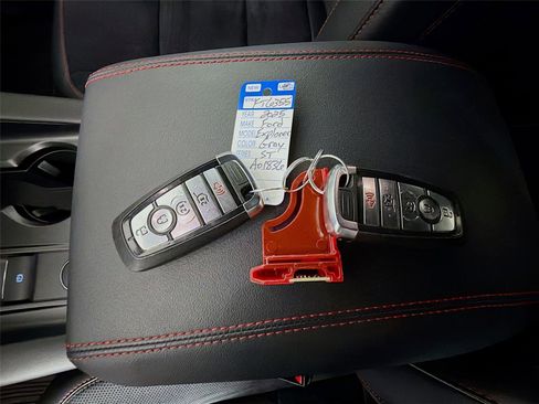 Used 2025 Ford Explorer ST AWD/4WD image 42