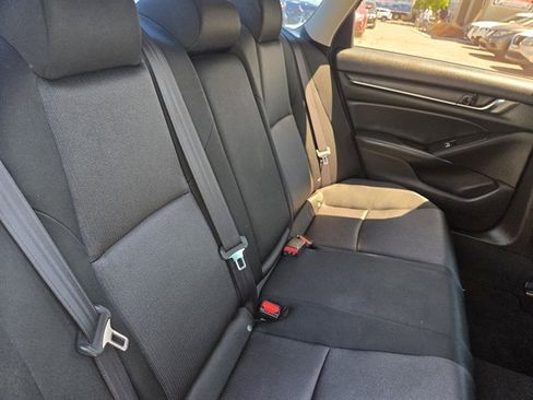 Used 2018 Honda Accord LX image 10
