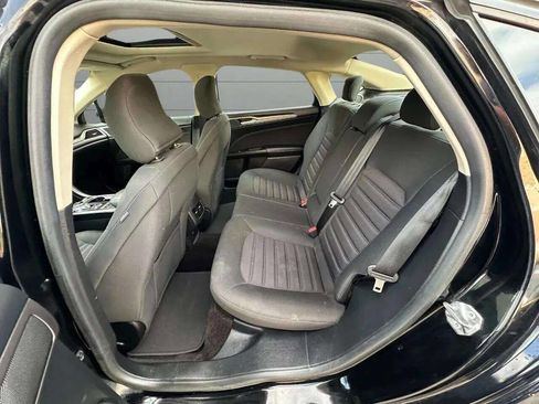 Used 2018 Ford Fusion SE image 14