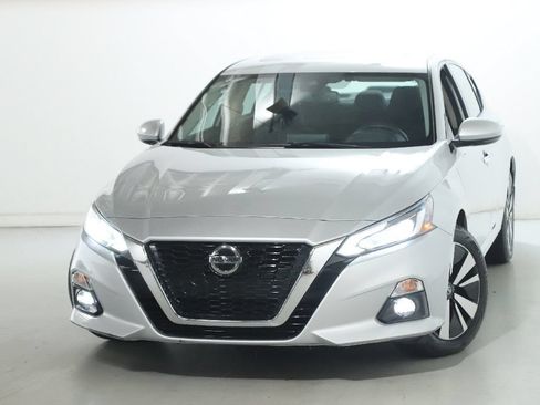 Used 2019 Nissan Altima 2.5 SV AWD/4WD image 3