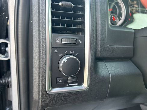 Used 2022 RAM 1500 Classic Warlock w/ Technology Package I image 16