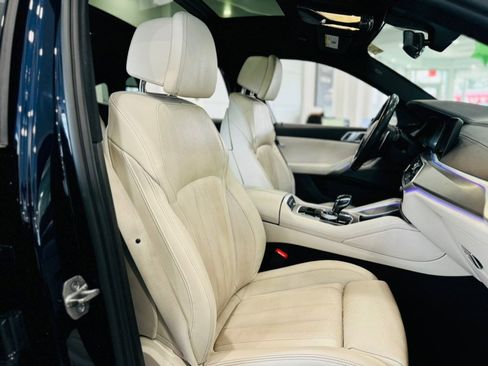 Used 2022 BMW X6 M50i w/ Executive Package image 21