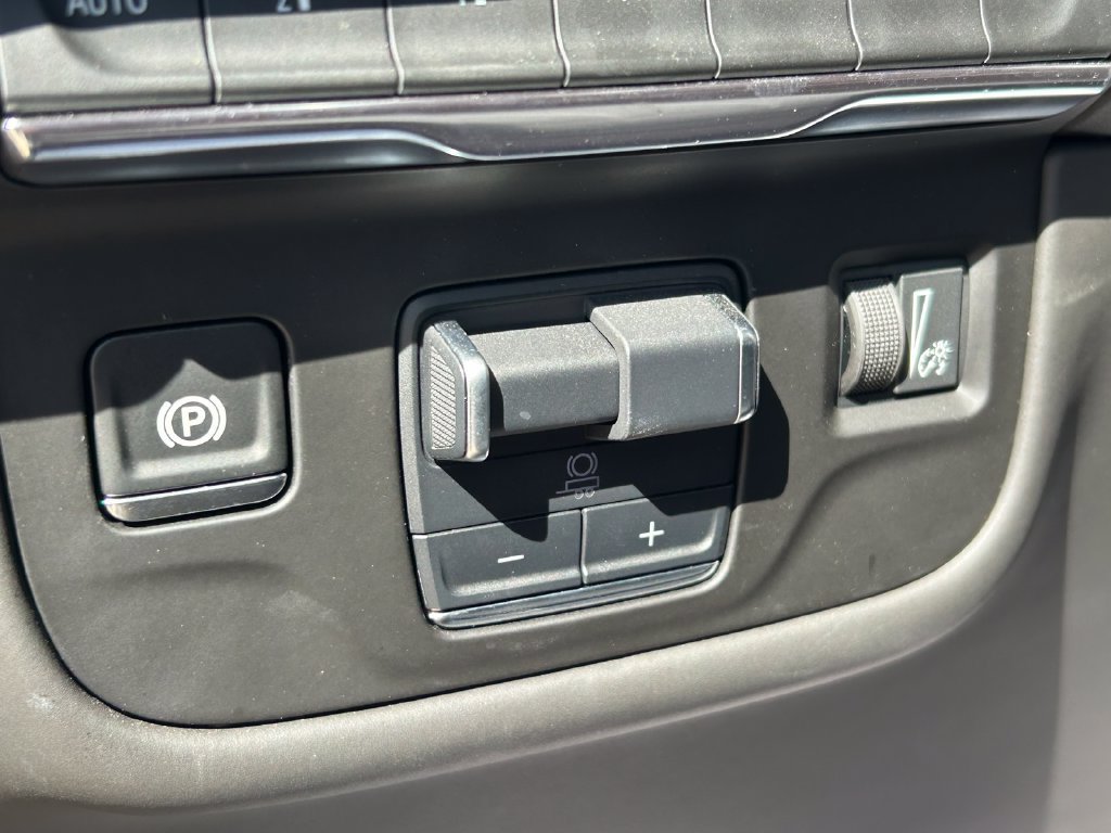 Used 2025 Cadillac Escalade Sport Platinum AWD/4WD image 33