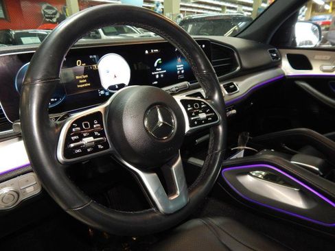 Used 2022 Mercedes-Benz GLE 350 4MATIC w/ AMG Line Exterior image 16