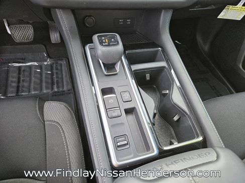 Used 2026 Nissan Pathfinder SV FWD image 30