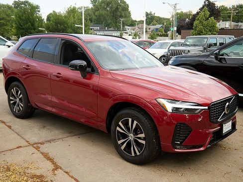 New 2025 Volvo XC60 B5 Core w/ Protection Package Premier image 3