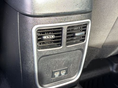 Used 2020 Dodge Charger SXT RWD image 25