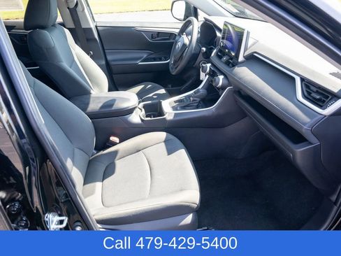 Used 2024 Toyota RAV4 LE image 39