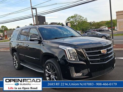 Used 2020 Cadillac Escalade Luxury w/ Escalade Sport Edition RWD image 4