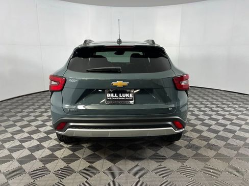 Used 2025 Chevrolet Trax LT image 7