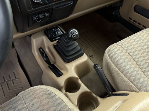 Used 2000 Jeep Wrangler Sport AWD/4WD image 17