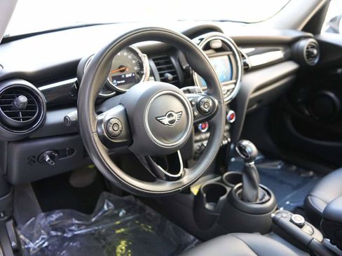 Used 2019 MINI Cooper 4-Door Hardtop FWD image 14