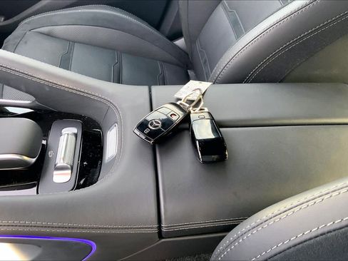 Used 2025 Mercedes-Benz GLS 63 AMG 4MATIC image 14