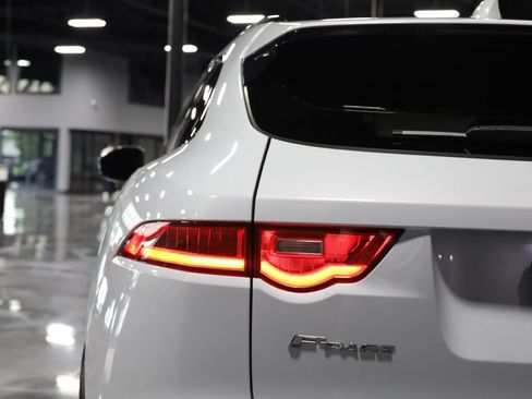 Used 2017 Jaguar F-PACE S AWD/4WD image 41