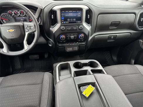 Used 2022 Chevrolet Silverado 1500 LT AWD/4WD image 15