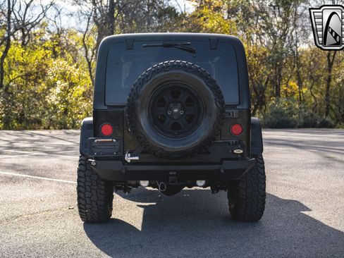 Used 2004 Jeep Wrangler 4WD image 5