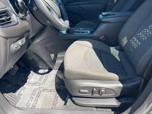 Used 2023 Chevrolet Equinox LT FWD image 16