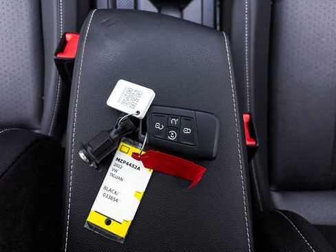Used 2022 Volkswagen Tiguan SE FWD image 27