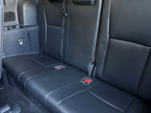 Used 2023 Toyota Highlander Platinum FWD image 15