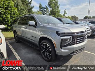 Used 2025 Chevrolet Suburban RST w/ Comfort Package AWD/4WD video 1