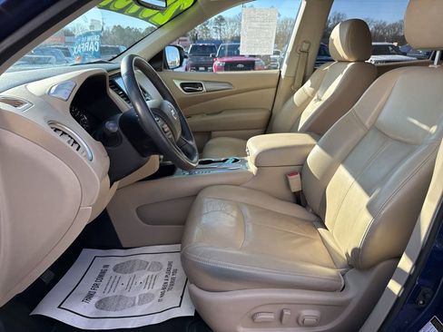 Used 2018 Nissan Pathfinder SL w/ SL Premium Package image 10