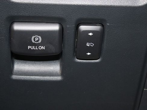 Certified 2022 Ford F150 Platinum w/ Equipment Group 701A High image 40