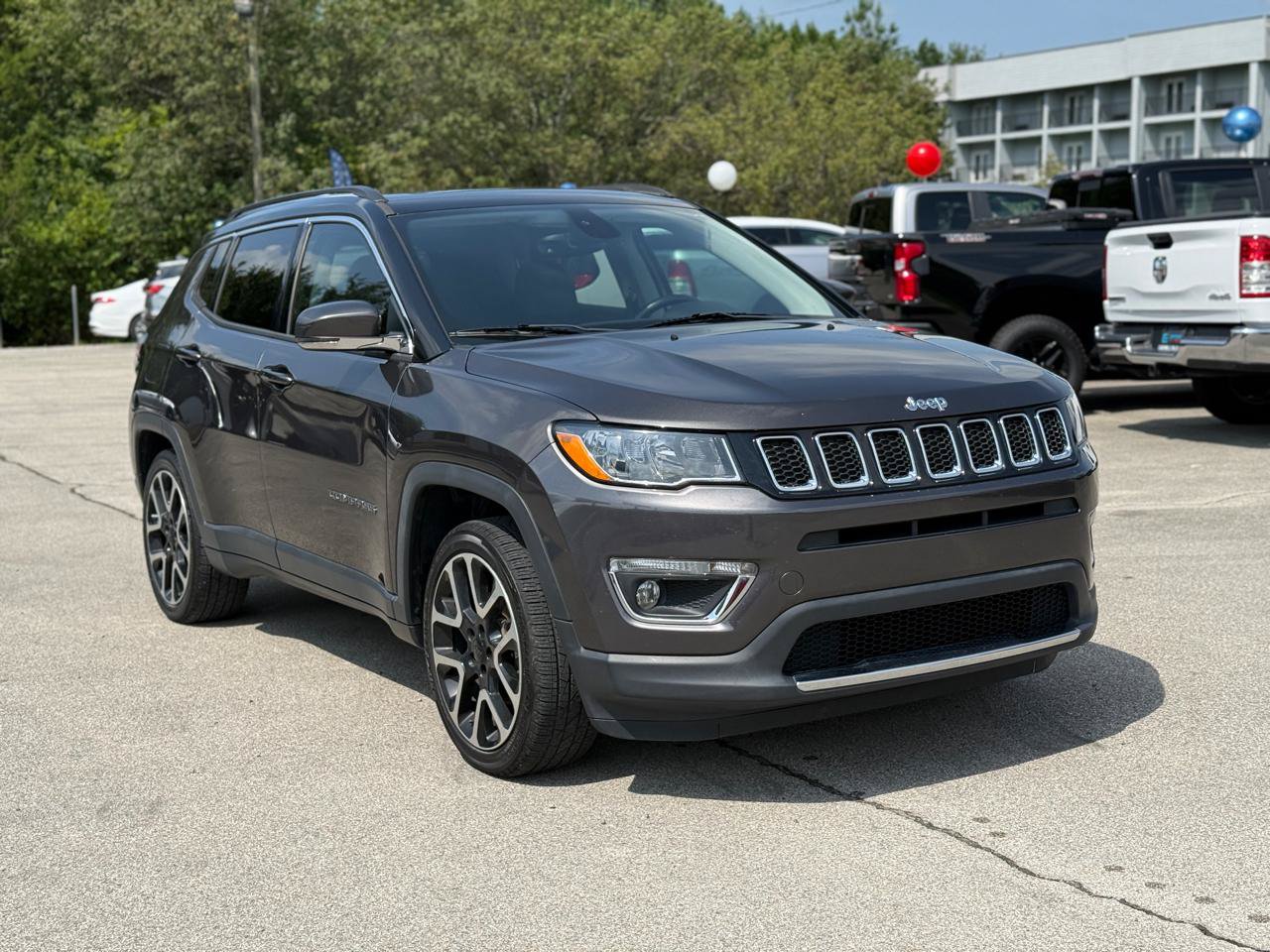Used 2018 Jeep Compass Limited w/ Navigation Group FWD image 5