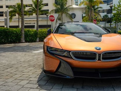 Used 2019 BMW i8 Roadster AWD/4WD image 6