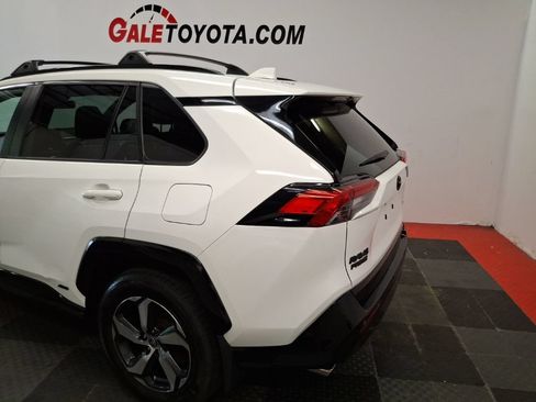 Used 2023 Toyota RAV4 SE w/ Weather & Moonroof Package AWD/4WD image 7
