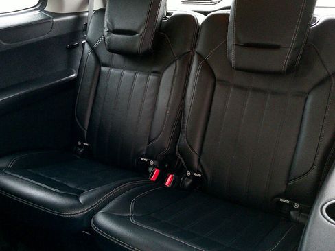 Used 2015 Mercedes-Benz GL 450 4MATIC image 49