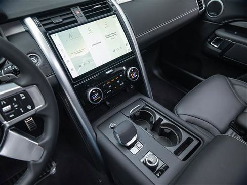 New 2026 Land Rover Discovery Limited Edition AWD/4WD image 26