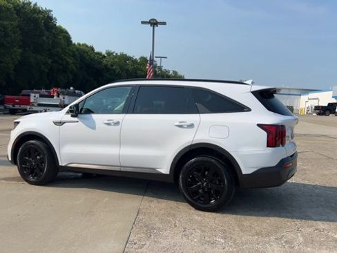 Used 2021 Kia Sorento S AWD/4WD image 6